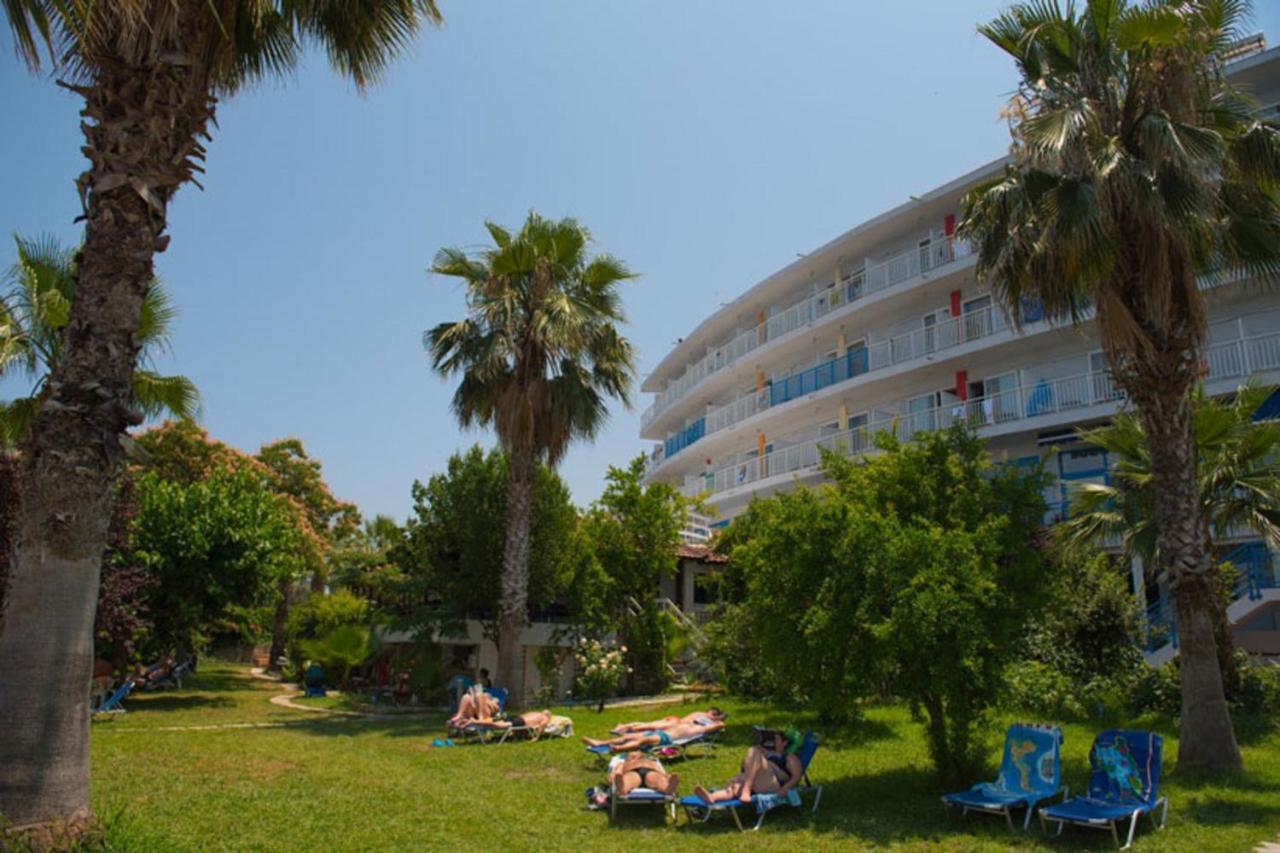 Hotel Sissy Kaména Vúrla Kültér fotó