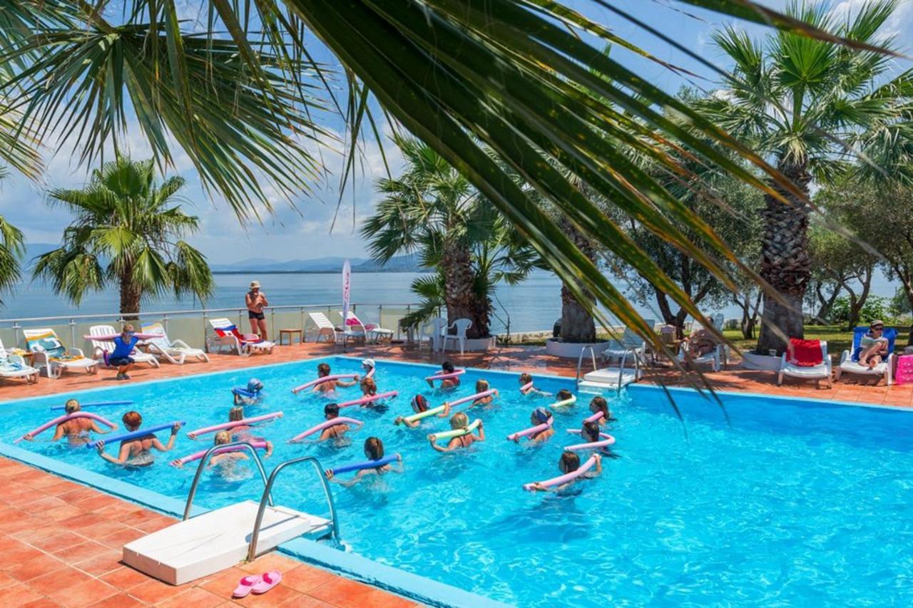 Hotel Sissy Kaména Vúrla Kültér fotó