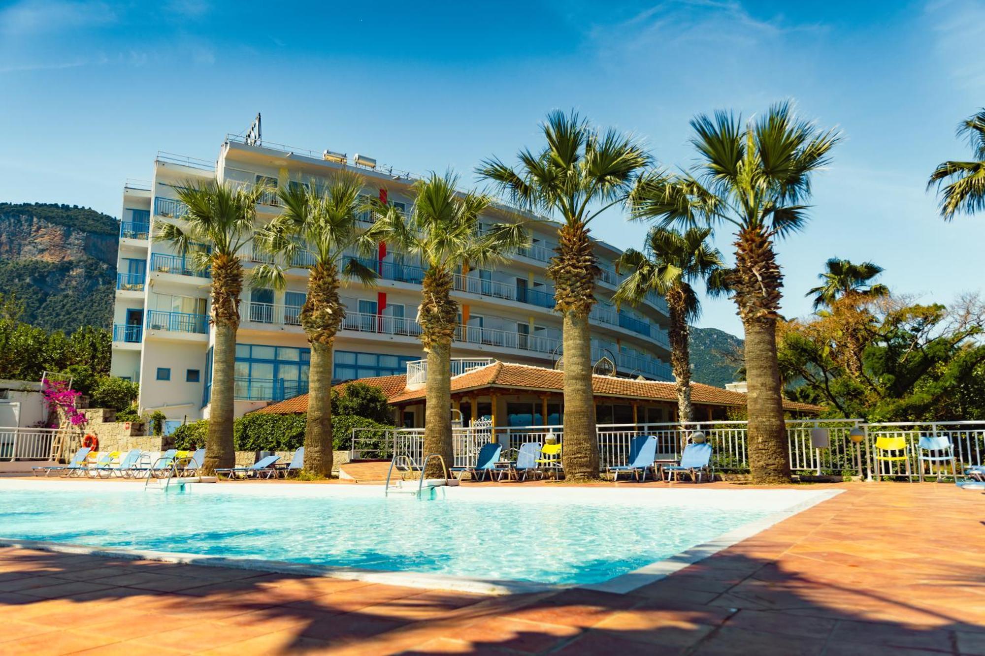 Hotel Sissy Kaména Vúrla Kültér fotó